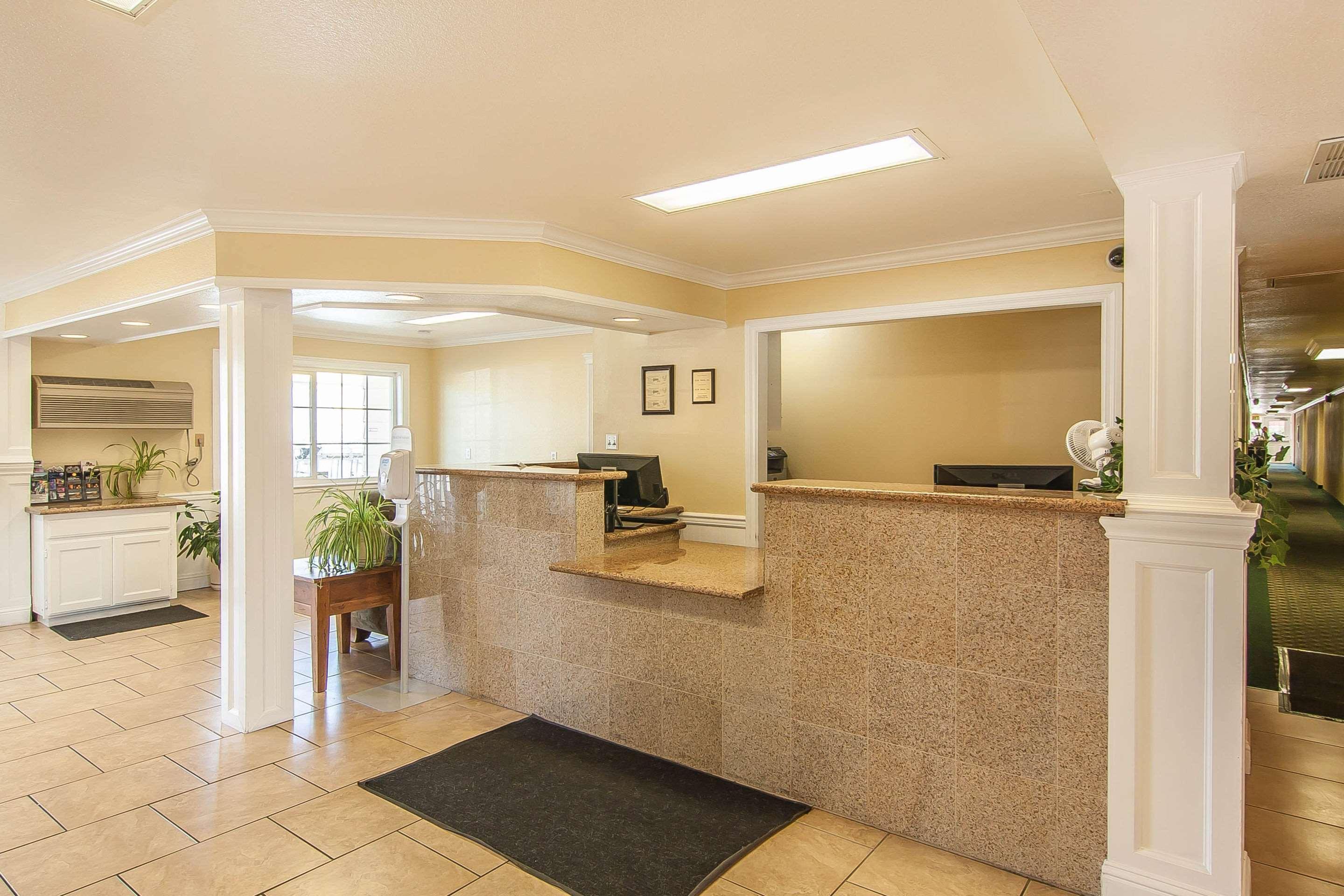 Quality Inn Grants Pass Exterior photo