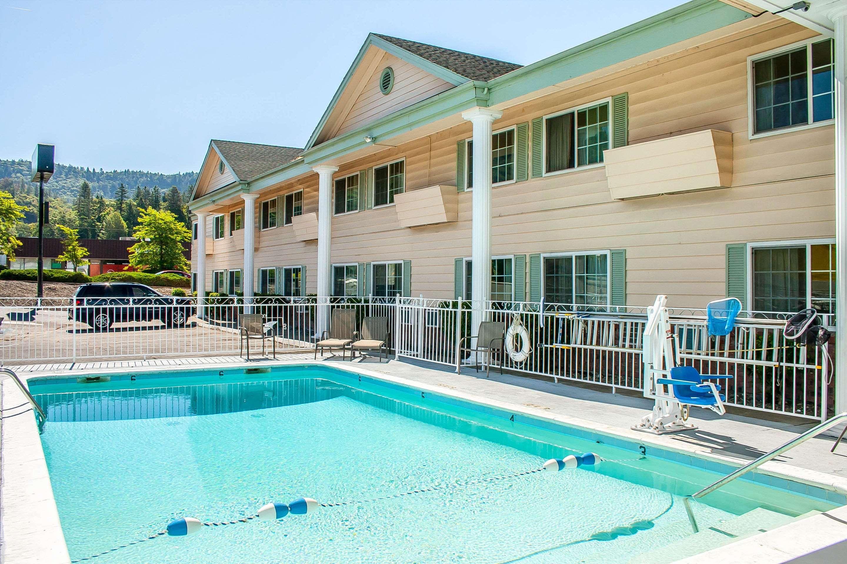 Quality Inn Grants Pass Exterior photo